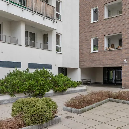 Spacious Studio Muranow & Parking By Renters Apartment *
